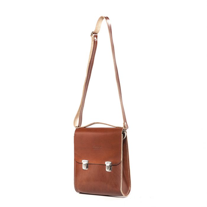 CORREO CHICO FRENTE WEB